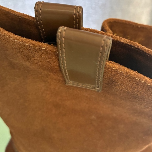 New BCBG Taupe brown tan Suede Slouch mid  HighHeeled Boots Y2K style 7.5 - Picture 2 of 16